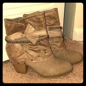 Tan Pop Booties